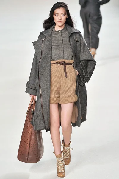 Look 11